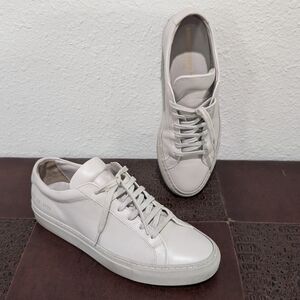 COMMON PROJECTS $480 USD Gray Original Achilles Low Sneakers Size 8.5